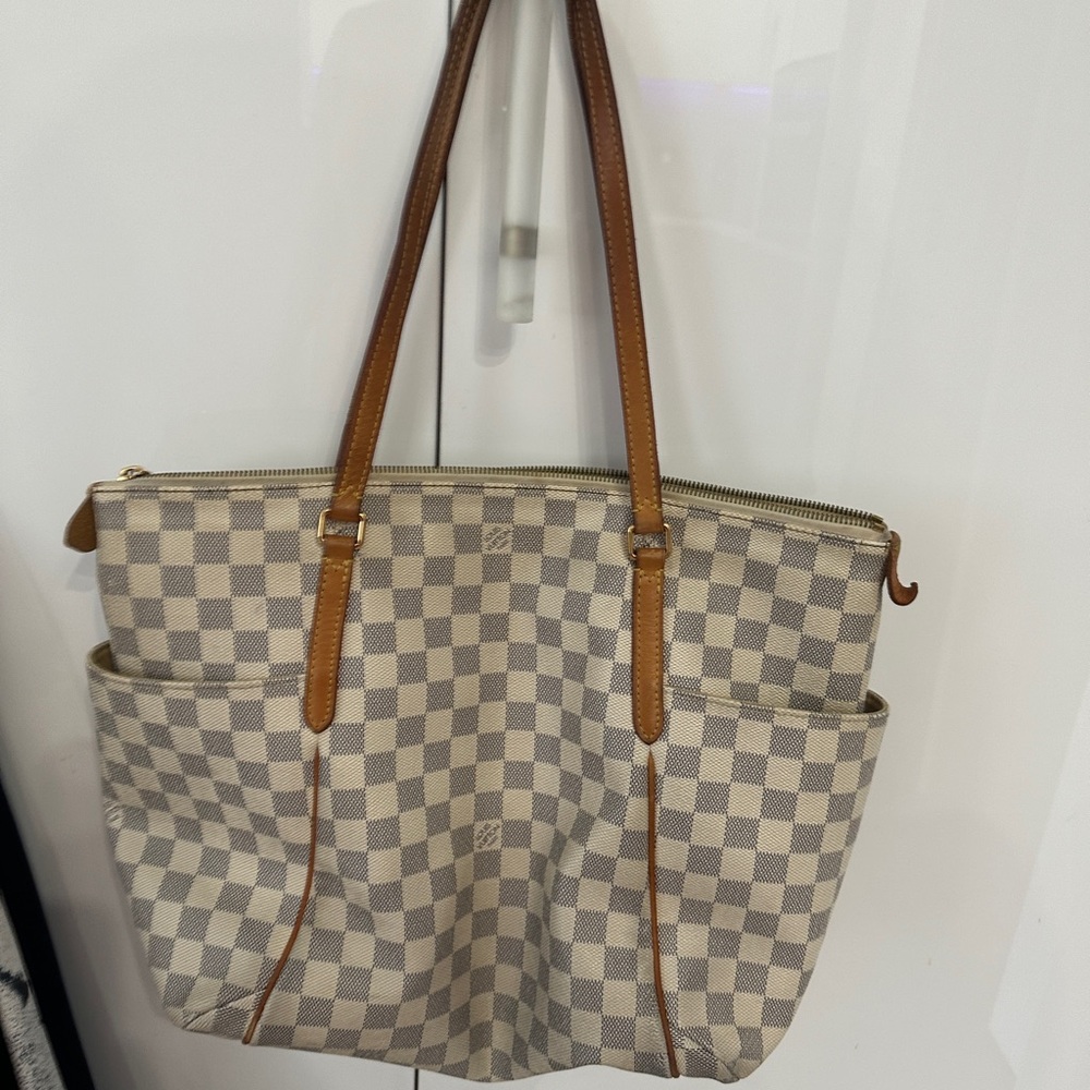 Louis Vuitton leatherTote Bag with Tan Leather Straps